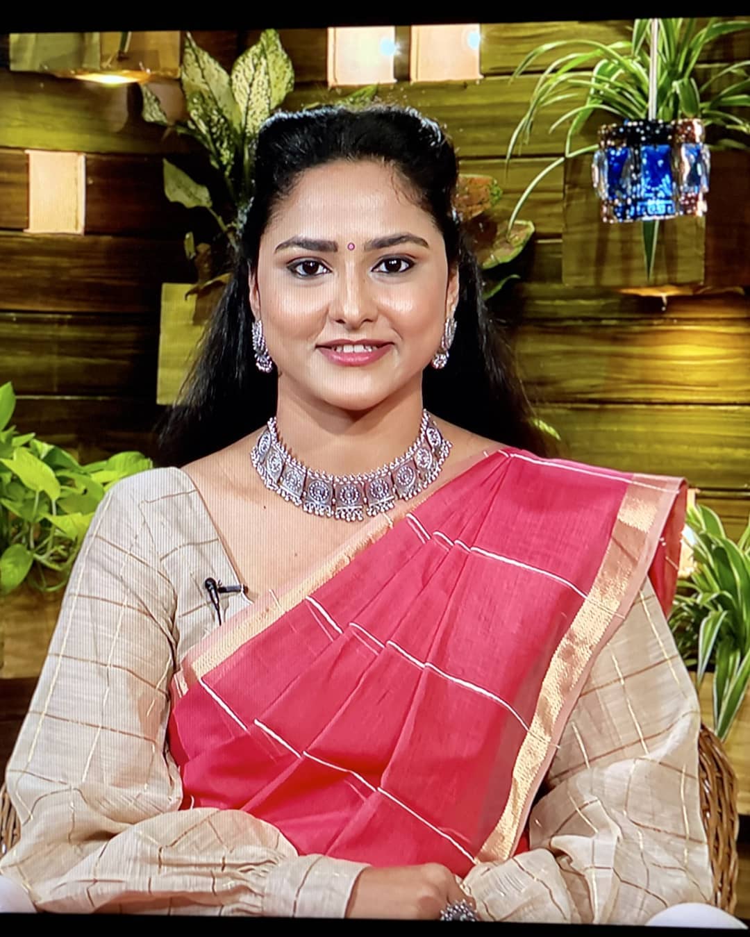 TELUGU TV ANCHOR KASI ANNAPURNA IMAGES IN PINK SAREE 13